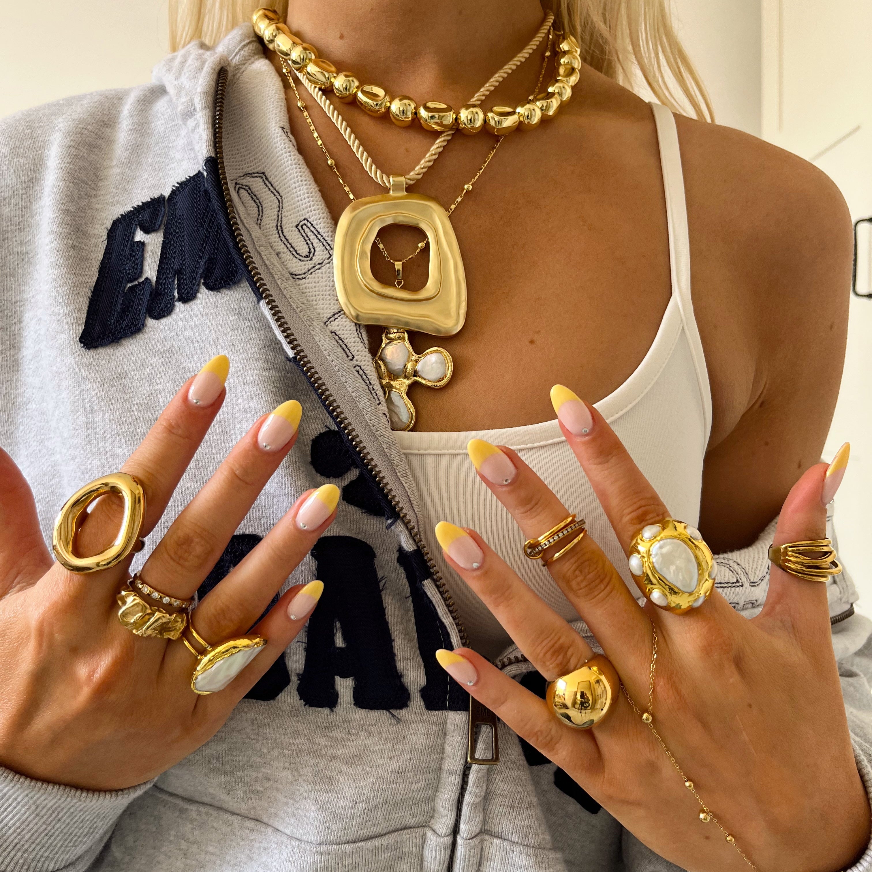 PRE ORDER - LISE NECKLACE.