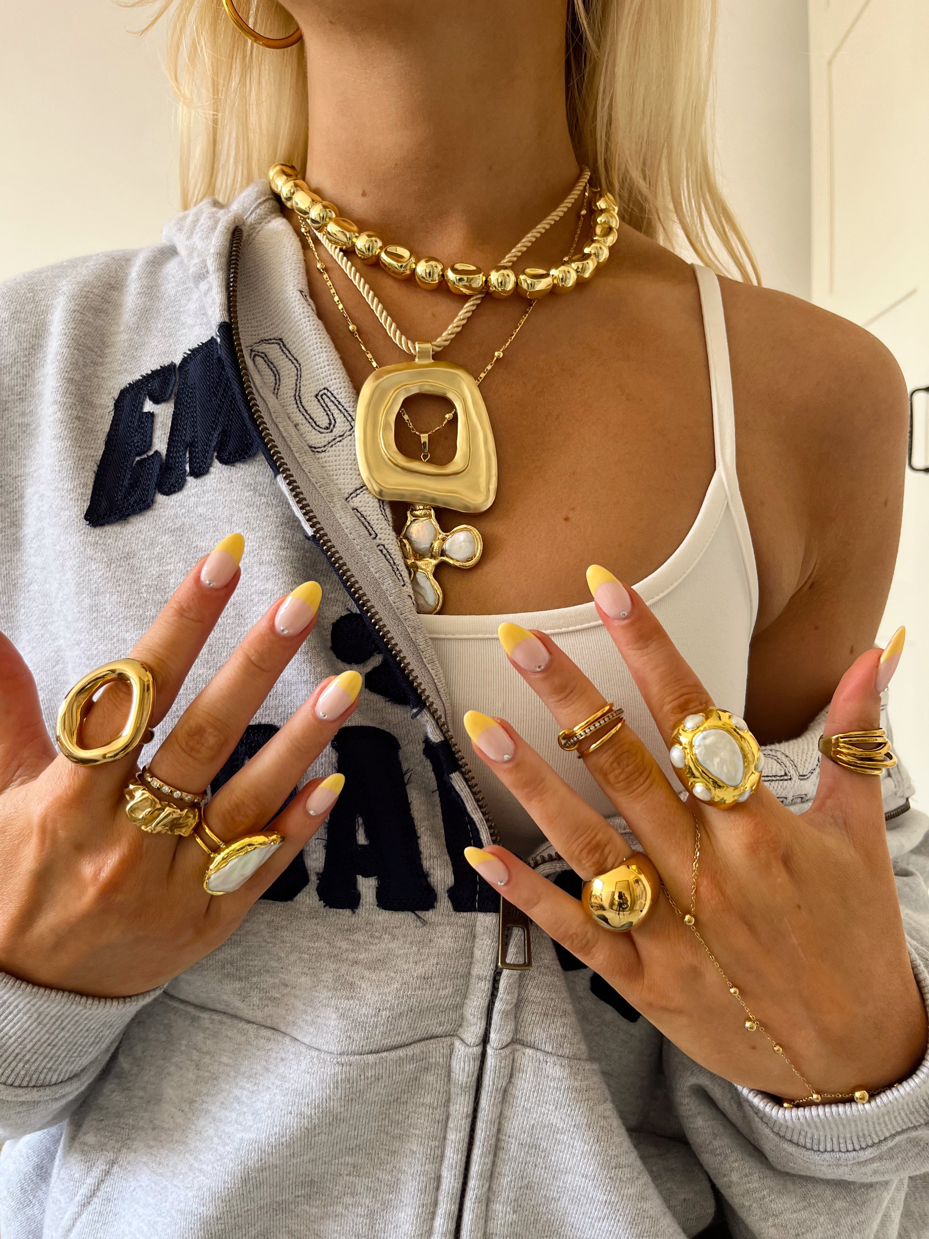 PRE ORDER - LISE NECKLACE.
