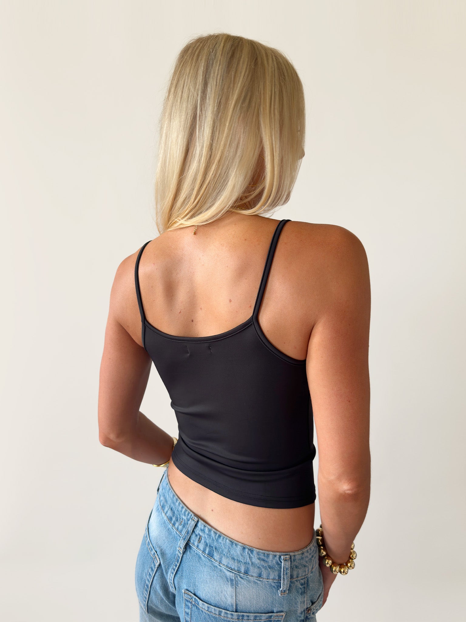 SIGNATURE SPAGHETTI STRAP TANK TOP IN BLACK