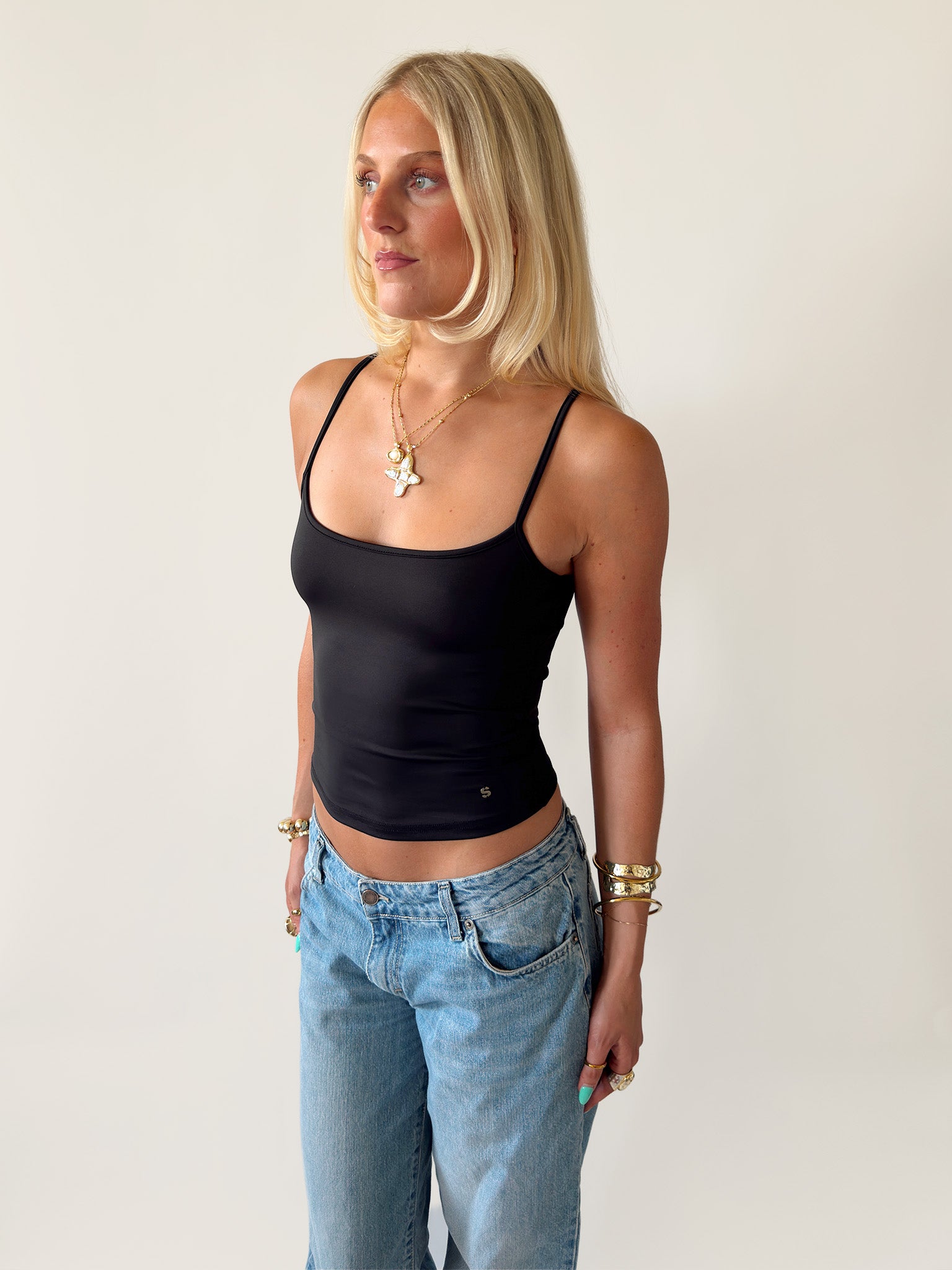 SIGNATURE SPAGHETTI STRAP TANK TOP IN BLACK