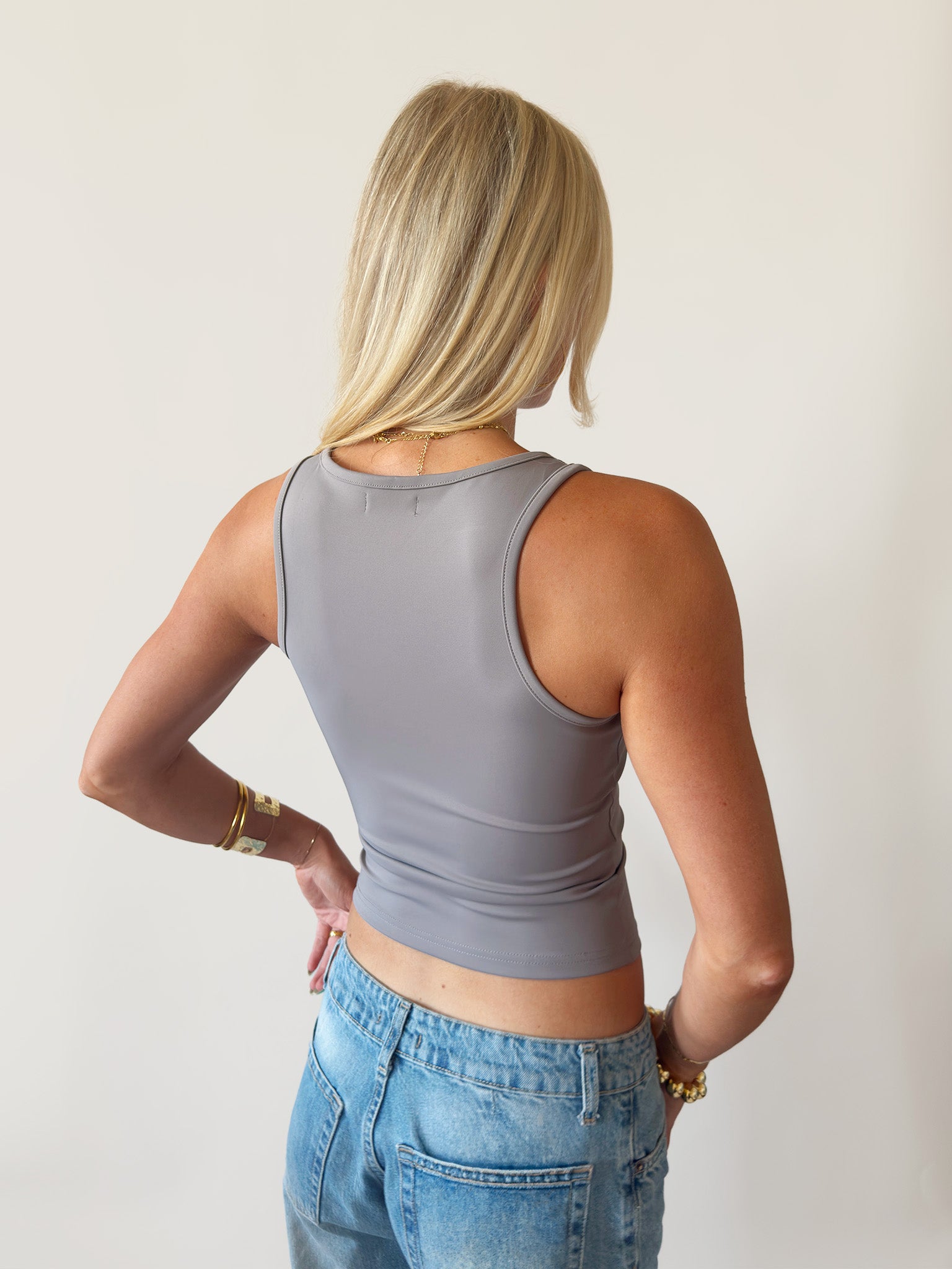 SIGNATURE SQUARE NECK TANK TOP IN GREY