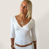 EDDA V-NECK 3/4 SLEEVE TOP IN WHITE