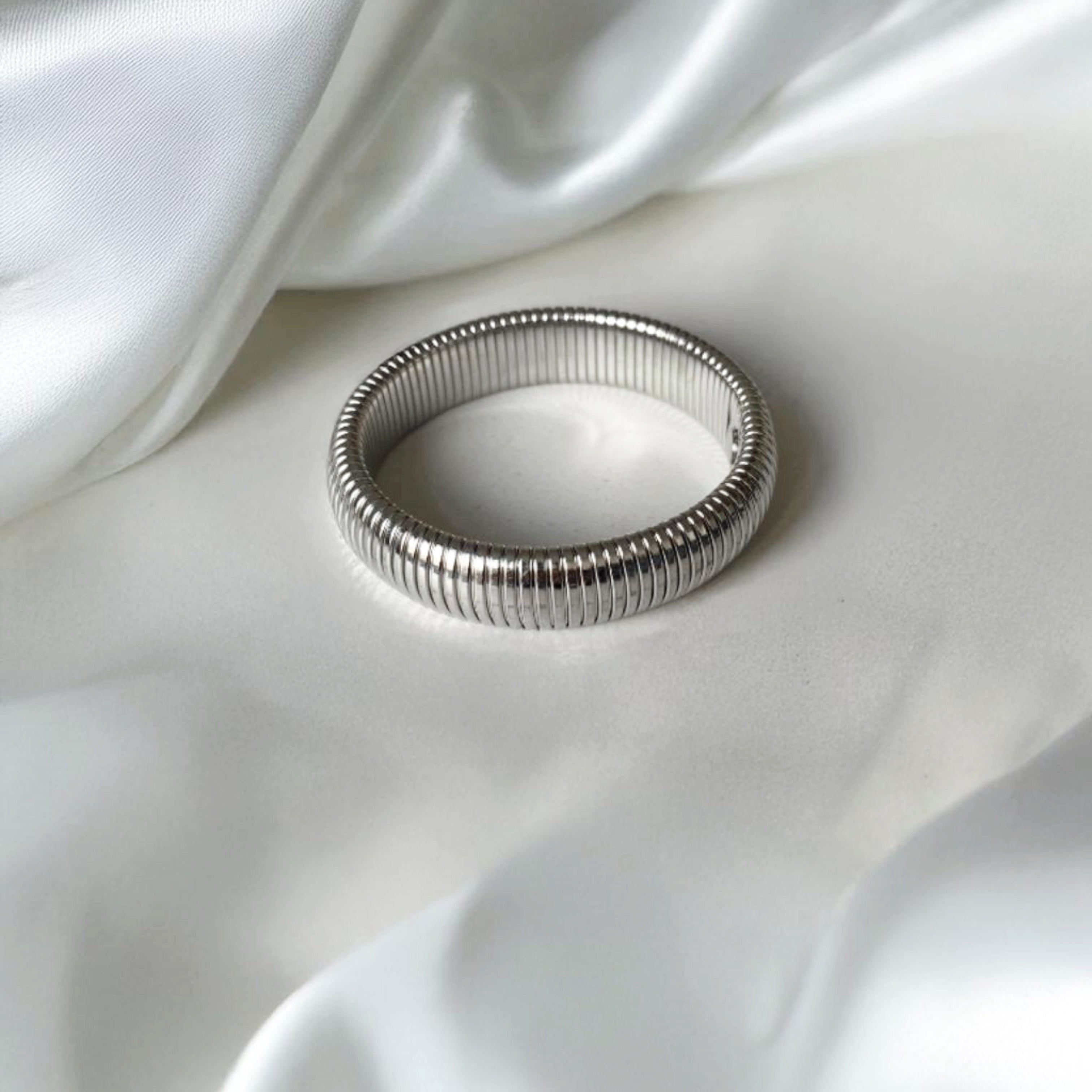 CARA BRACELET SILVER.