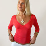 EDDA V-NECK 3/4 SLEEVE TOP IN CORAL RED - scandivv