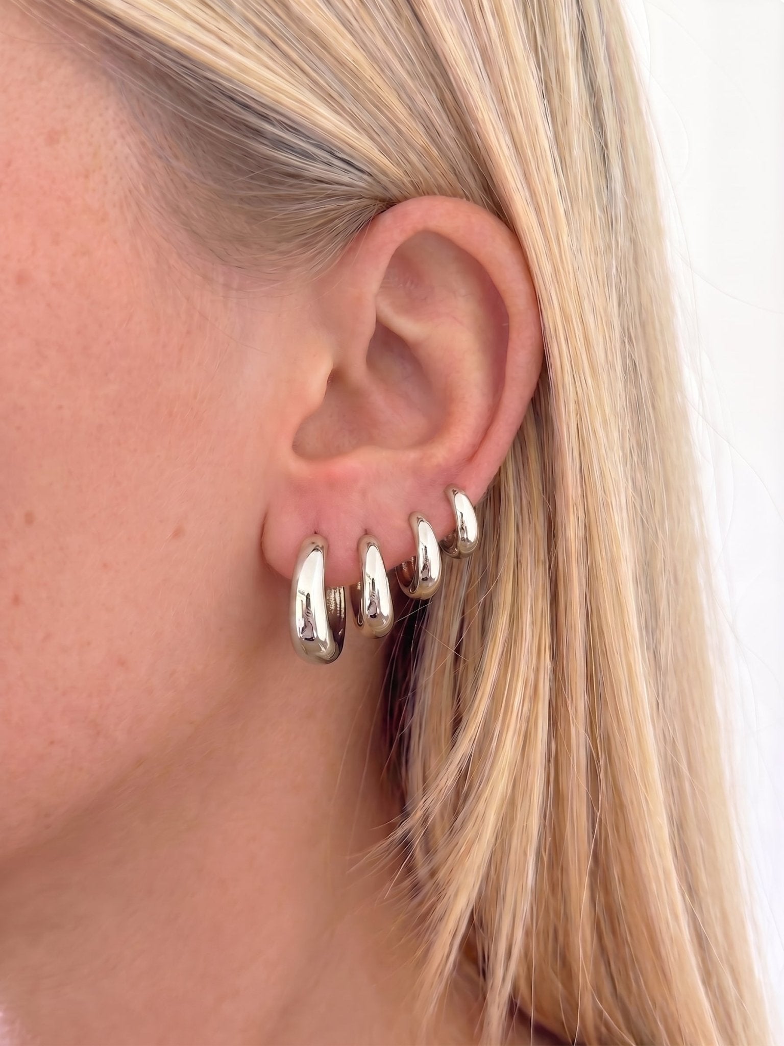 EMMI EARRINGS SILVER - scandivv