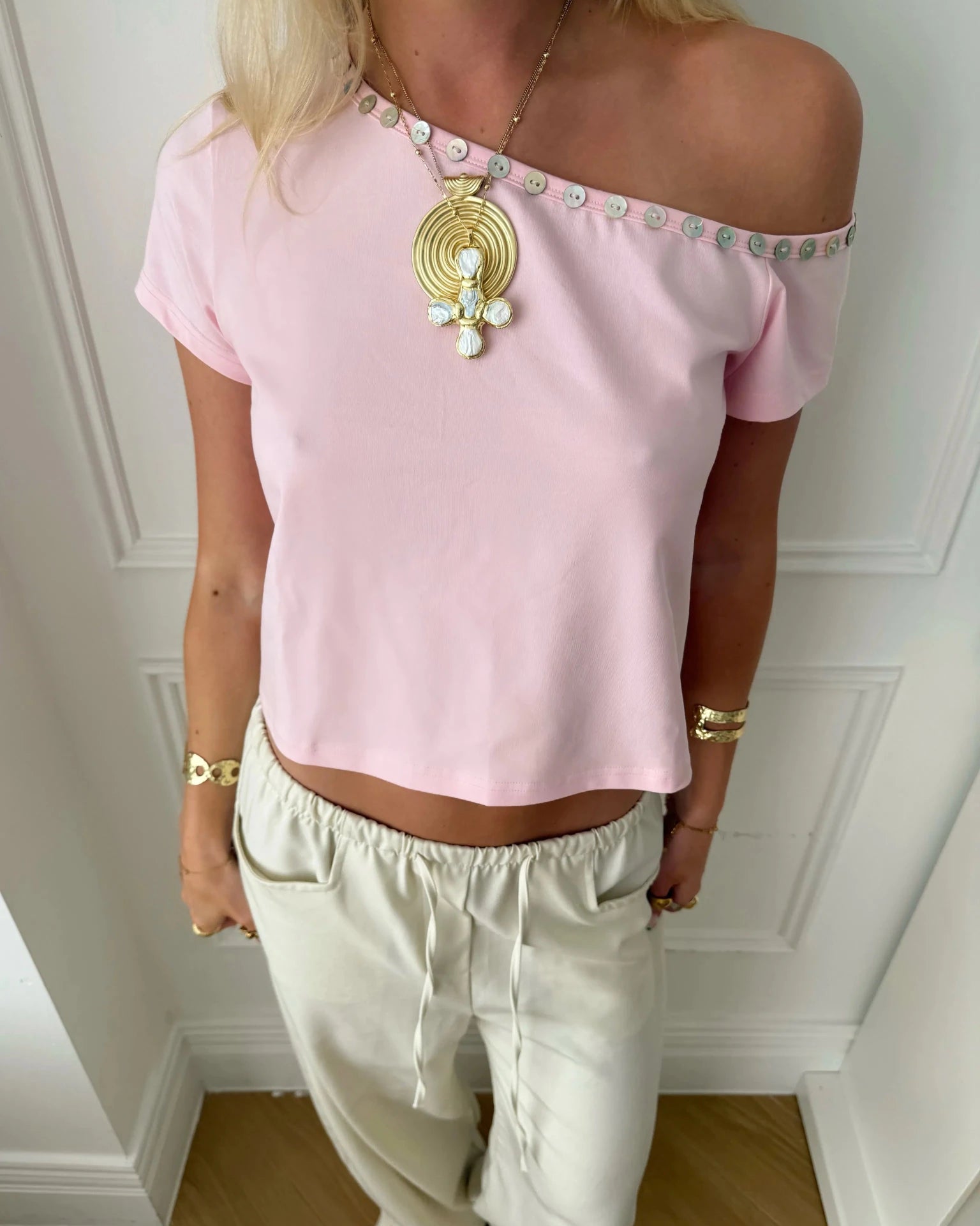 PREORDER - ADA TOP WITH SHELL BUTTONS IN PINK - scandivv