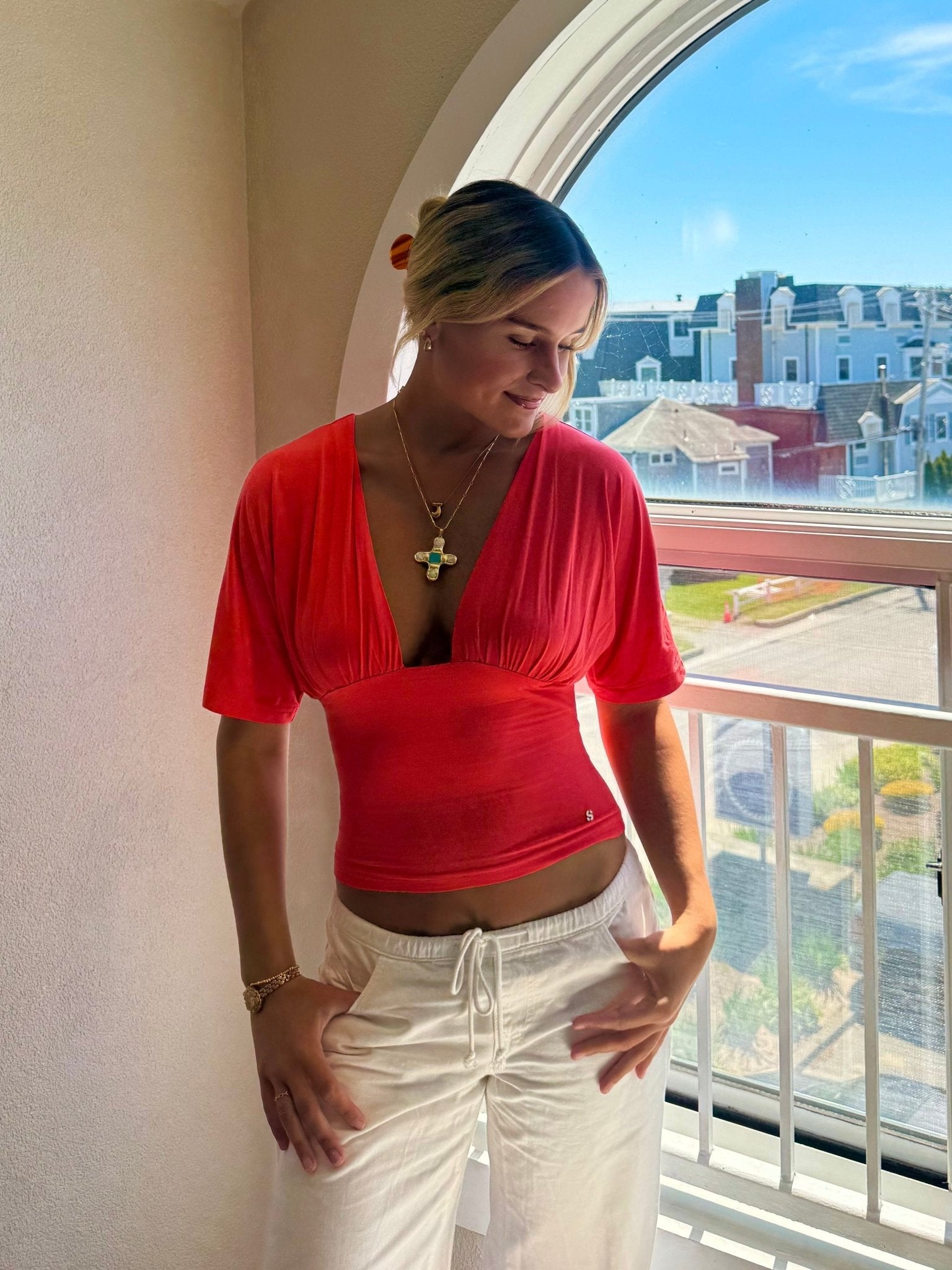 PREORDER - ANNA DEEP V DRAPED SLEEVE TOP IN CORAL RED - scandivv