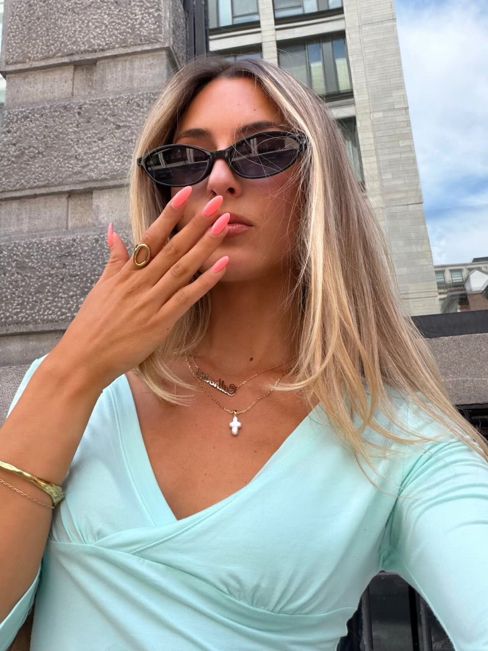 EDDA V-NECK 3/4 SLEEVE TOP IN AQUA - scandivv
