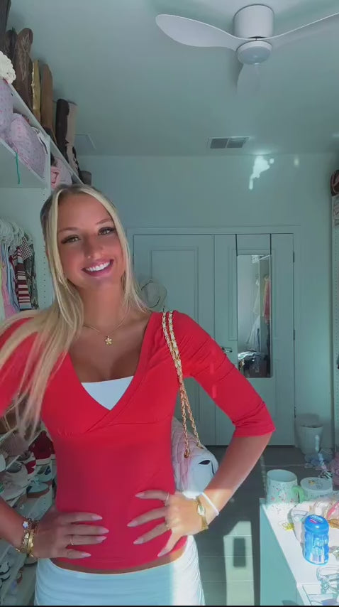 Community UGC row 362: PREORDER - EDDA V-NECK 3/4 SLEEVE TOP IN CORAL RED