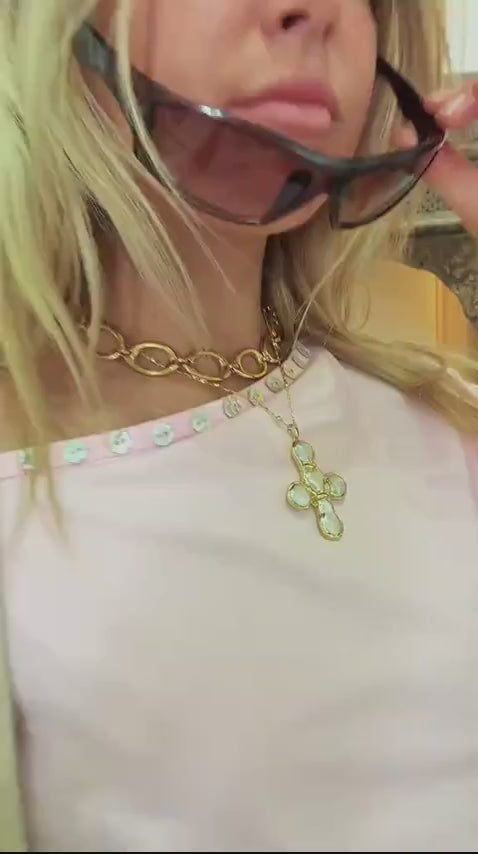 Community UGC row 413: ADA TOP WITH SHELL BUTTONS IN PINK, SALLY BRACELET, LISE NECKLACE