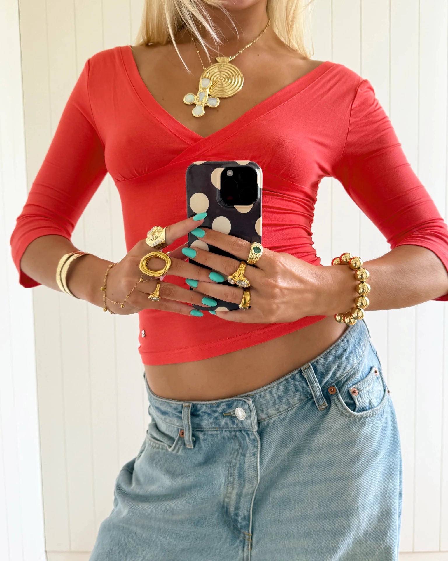 EDDA V - NECK 3/4 SLEEVE TOP IN CORAL RED - scandivv