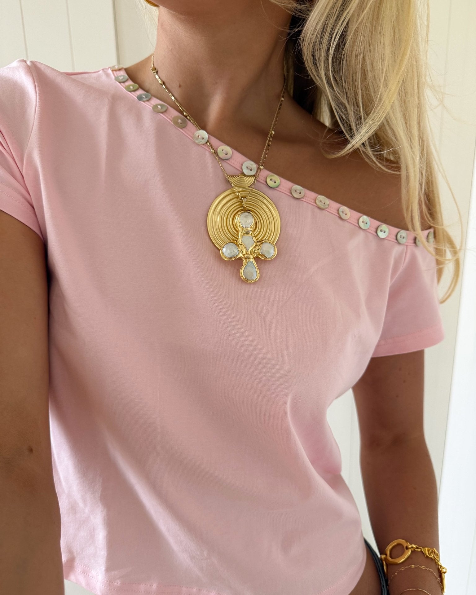 COMING SOON - ADA TOP WITH SHELL BUTTONS IN PINK - scandivv