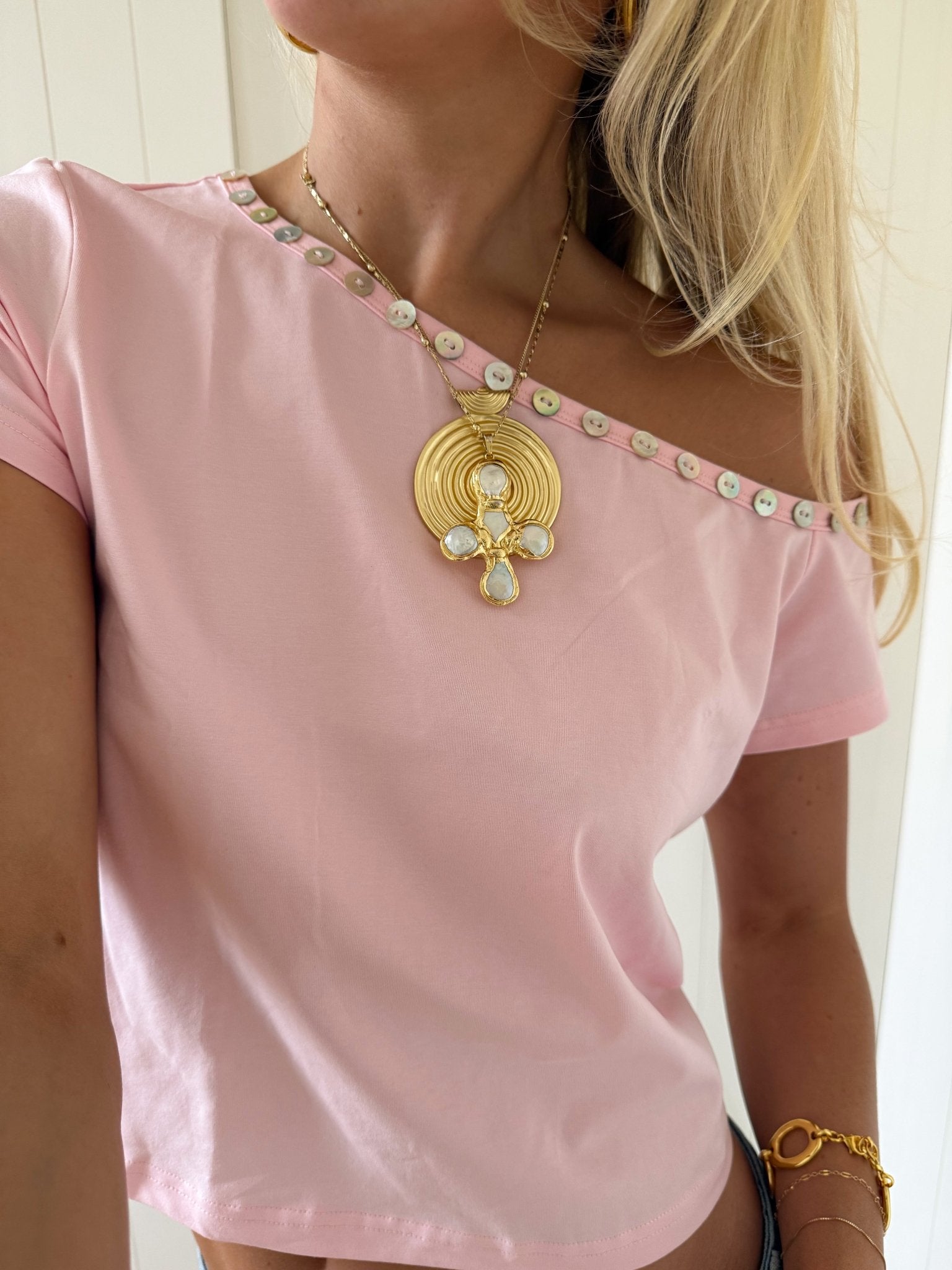 COMING SOON - ADA TOP WITH SHELL BUTTONS IN PINK - scandivv