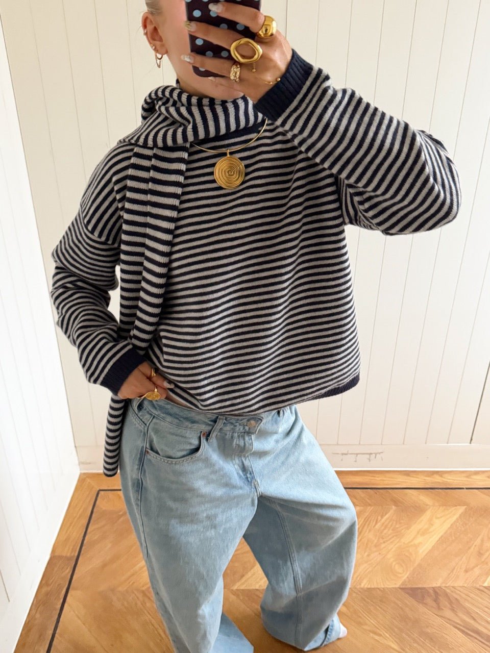 ALVA KNIT WITH SCARF IN NAVY AND GREY - scandivv