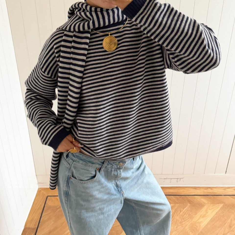 ALVA KNIT WITH SCARF IN NAVY AND GREY - scandivv