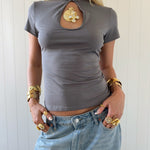 VILDE CUTOUT COLLAR TOP IN GREY - scandivv