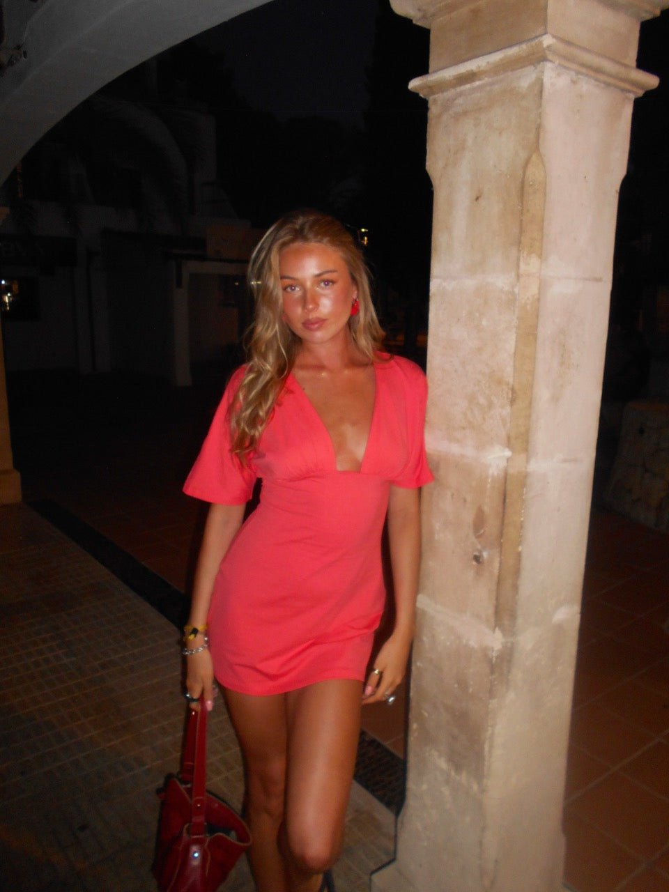 JESSIE DEEP V DRAPED SLEEVE DRESS IN CORAL RED - scandivv