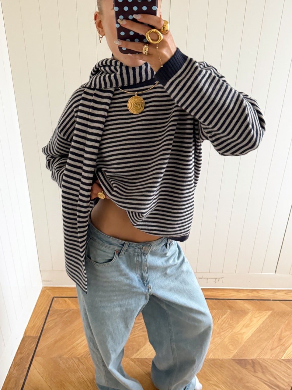 ALVA KNIT WITH SCARF IN NAVY AND GREY - scandivv