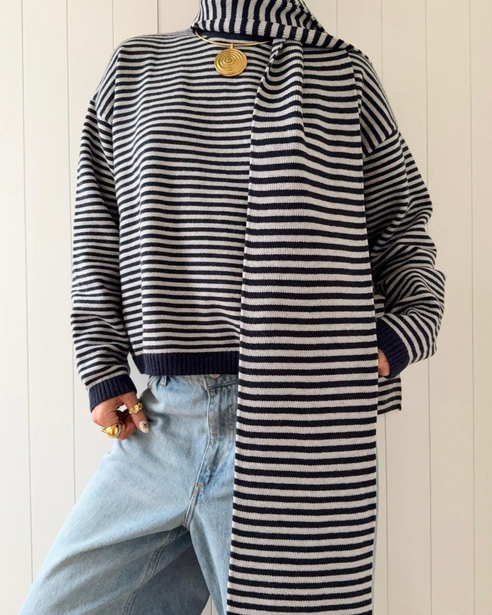 ALVA KNIT WITH SCARF IN NAVY AND GREY - scandivv