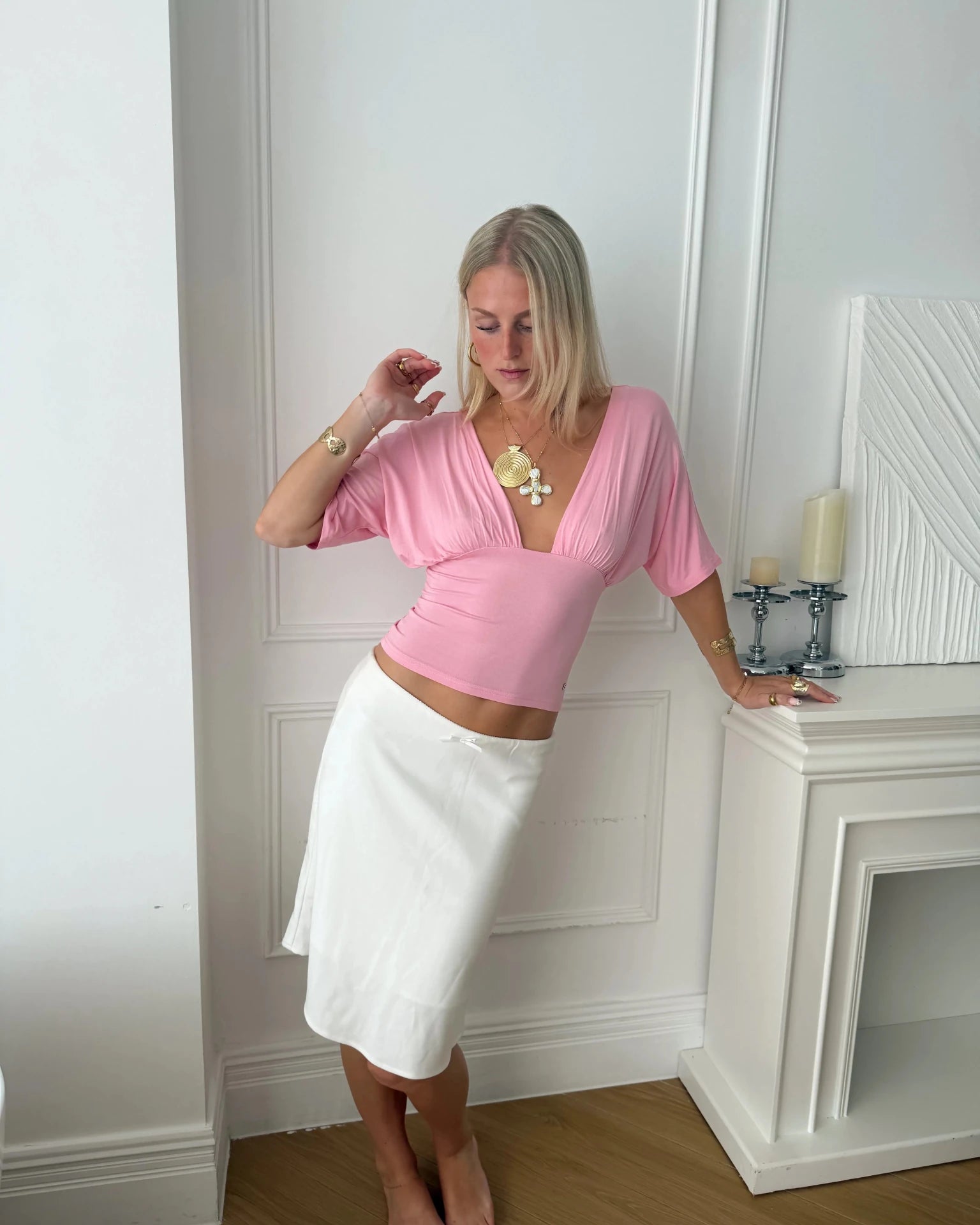ANNA DEEP V DRAPED SLEEVE TOP IN PINK - scandivv