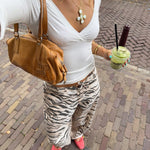 EDDA V-NECK 3/4 SLEEVE TOP IN WHITE - scandivv